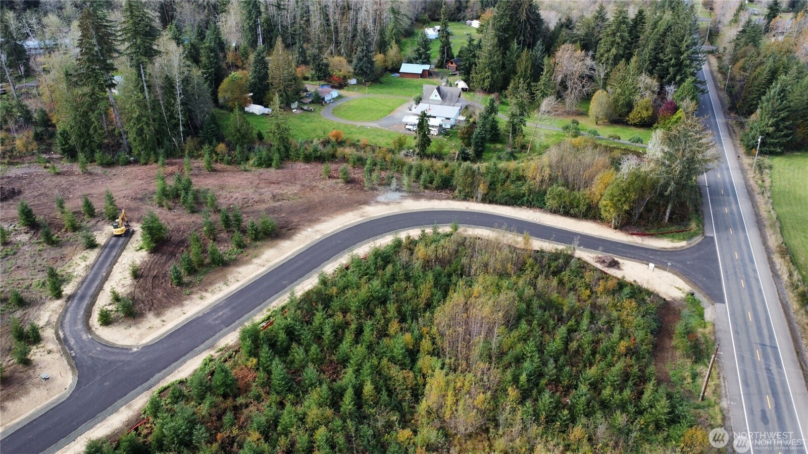 Land in Elma 3