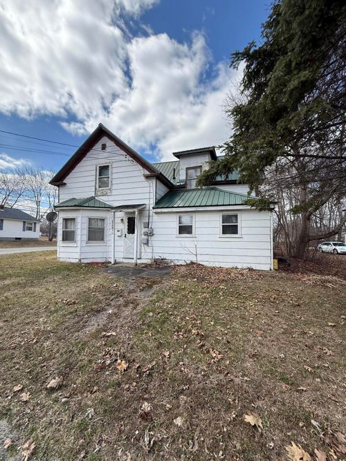 19 Perry Street, Lincoln, ME, 04457 | Card Image