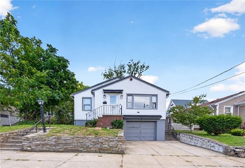 105 Pemberton St, Providence, RI, 02908-5252 | Card Image