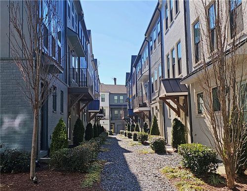 151 Chestnut Cir, Atlanta, GA, 30342-4351 | Card Image