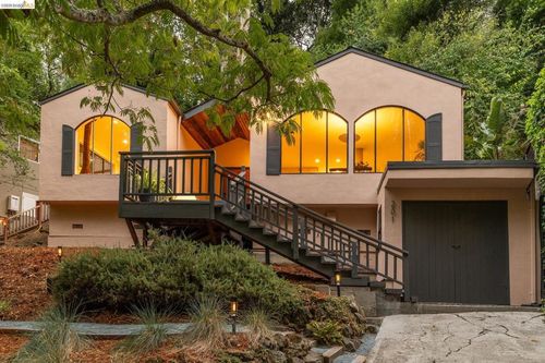 201 Beauforest Dr, Oakland, CA, 94611 | Card Image