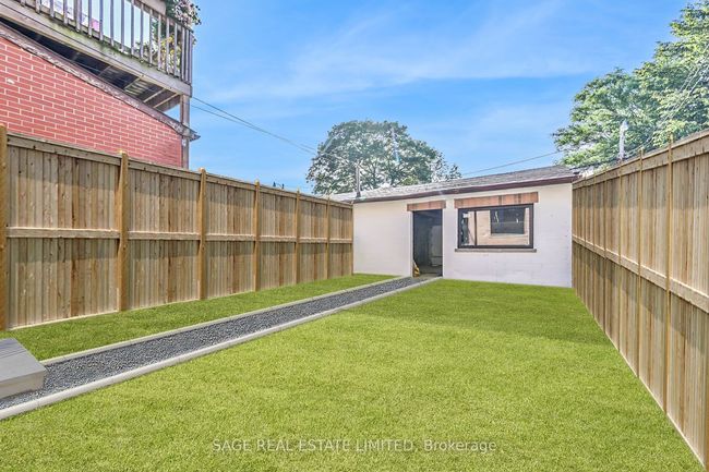 A - 22 Lansdowne Ave, Home with 2 bedrooms, 2 bathrooms and null parking in Toronto ON | Image 25