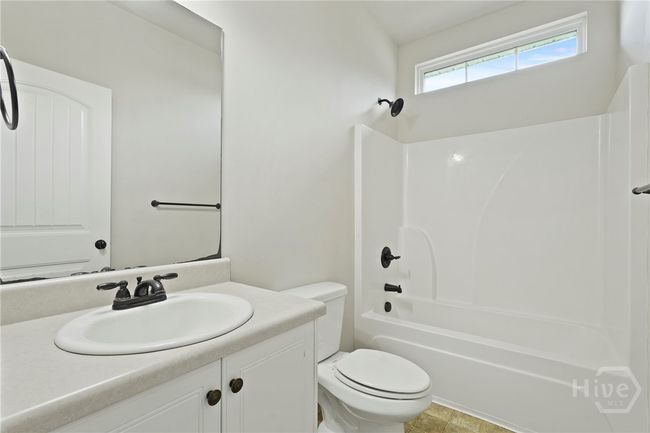 Full Bathroom #2 | Image 32