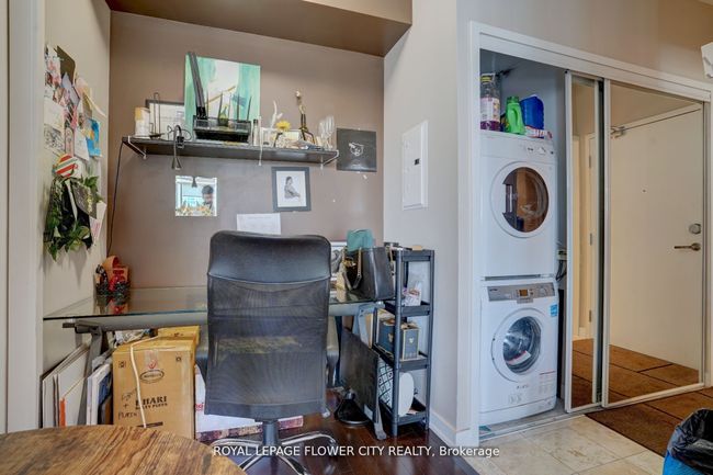 1407 - 12 York St, Condo with 2 bedrooms, 2 bathrooms and null parking in Toronto ON | Image 4