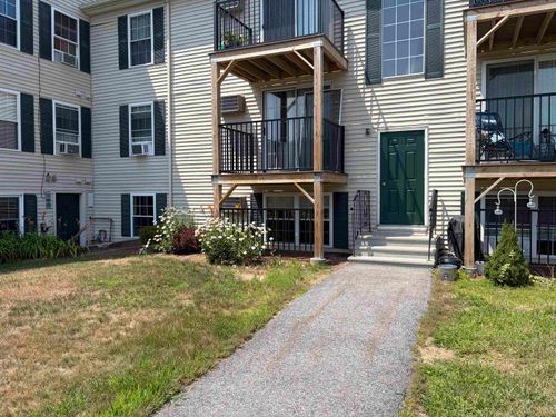 904 White Cedar Boulevard, Portsmouth, NH, 03801 | Card Image