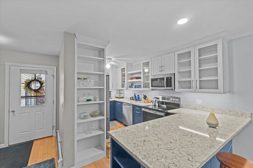 7-7 Cardinal Ln, Essex Junction, VT, 05452-2271 | Card Image
