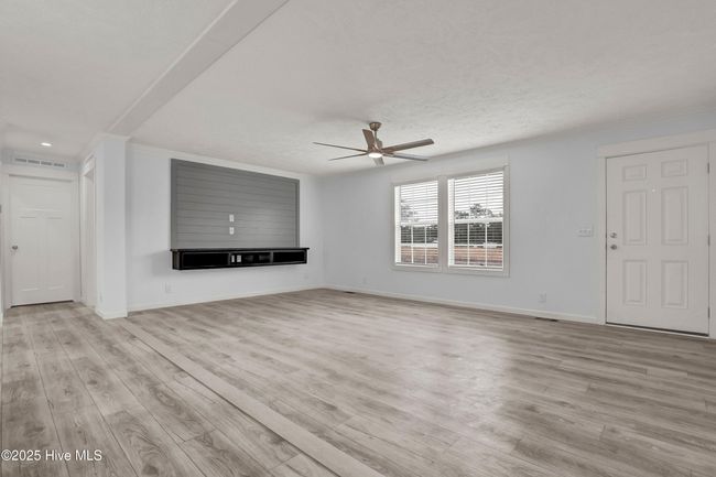 Living Room | Image 4