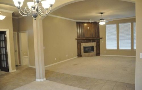 6613 Stinchcomb Dr, Oklahoma City, OK, 73132-3817 | Card Image