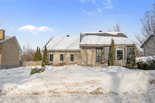 1595 Rue Kirouac, Laval, QC, H7G4T4 | Card Image