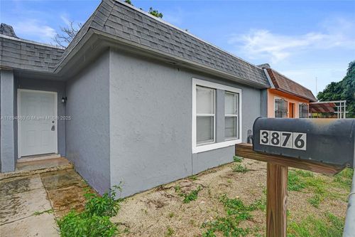 3876 Nw 207th Street Rd, Miami Gardens, FL, 33055-1141 | Card Image