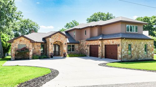 306 Bridgepoint Dr, Kingsland, TX, 78639-9617 | Card Image