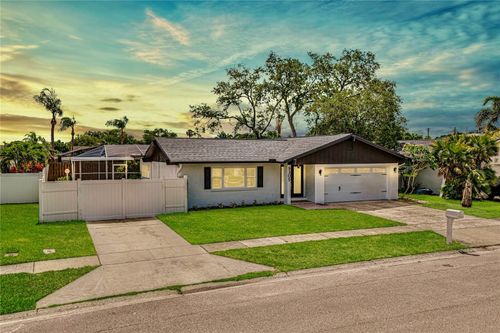 9305 120th Ln, SEMINOLE, FL, 33772-2636 | Card Image