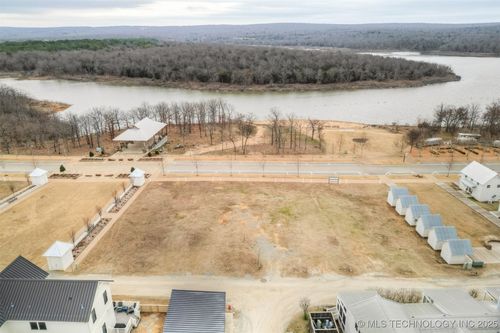 43 Water St, Carlton Lndg, OK, 74432-8001 | Card Image