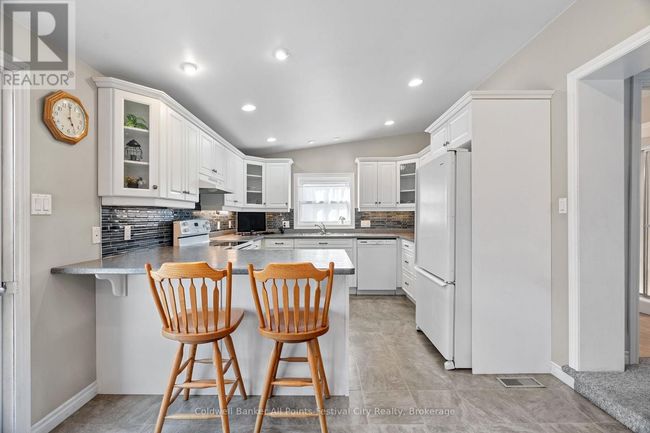 264 Huron Rd, House other with 3 bedrooms, 2 bathrooms and 22 parking in Goderich ON | Image 13