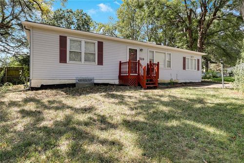 519 Se 4th Ter, Lee's Summit, MO, 64063-2818 | Card Image