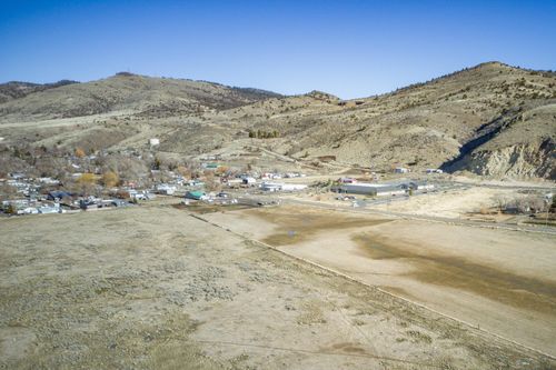 1800 S M Street, Lakeview, OR, 97630 | Card Image