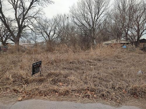 311 Ne 3rd St, Lindsay, OK, 73052-4410 | Card Image