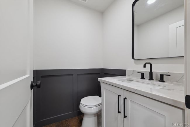 34-1105-Ivyglen-Cir-Bloomfield-Hills-MI-48304-WindowStill-16.jpg | Image 31