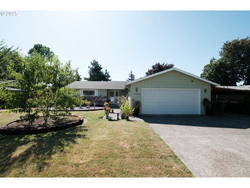5492 Se Hillwood Cir, Milwaukie, OR, 97267-4139 | Card Image