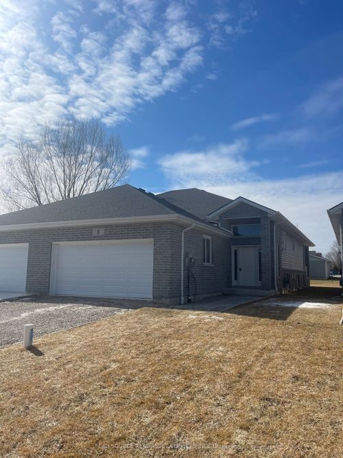 8 Yellow Bridge Crescent, Chatham-Kent, ON, N0P2P0 | Card Image