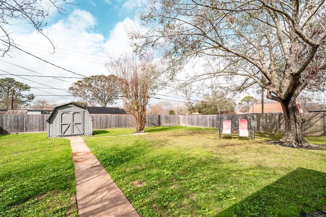 512 Lyndale Dr, House other with 3 bedrooms, 2 bathrooms and 2 parking in Highlands TX | Image 33