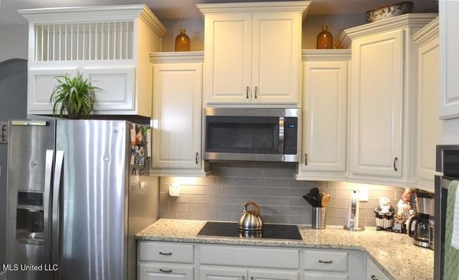 Kitchen | Image 8