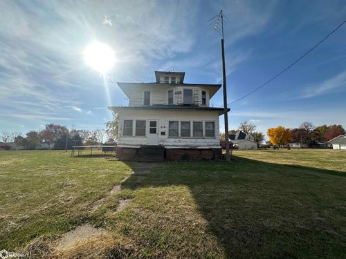 114 E Lee St, Seymour, IA, 52590-1356 | Card Image