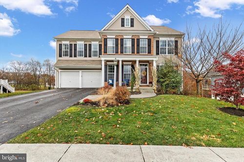7094 Creek Crossing Dr, HARRISBURG, PA, 17111-5081 | Card Image