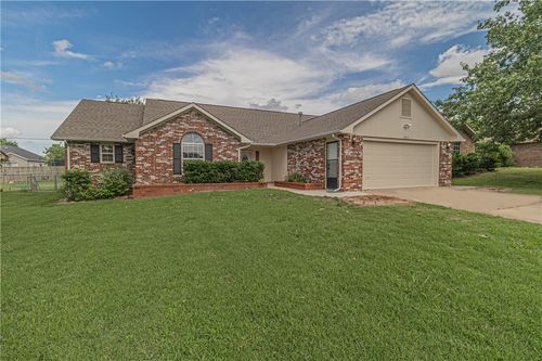 1803 S 21st St, Rogers, AR, 72758-5611 | Card Image