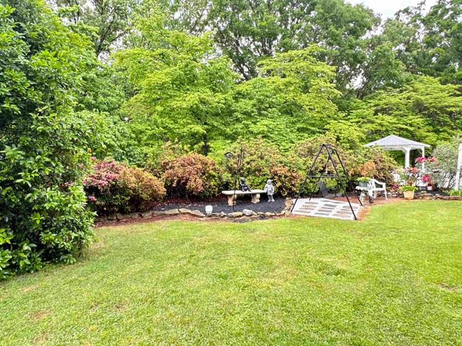 8627 Valley Falls Rd, House other with 3 bedrooms, 2 bathrooms and null parking in Boiling Springs SC | Image 39