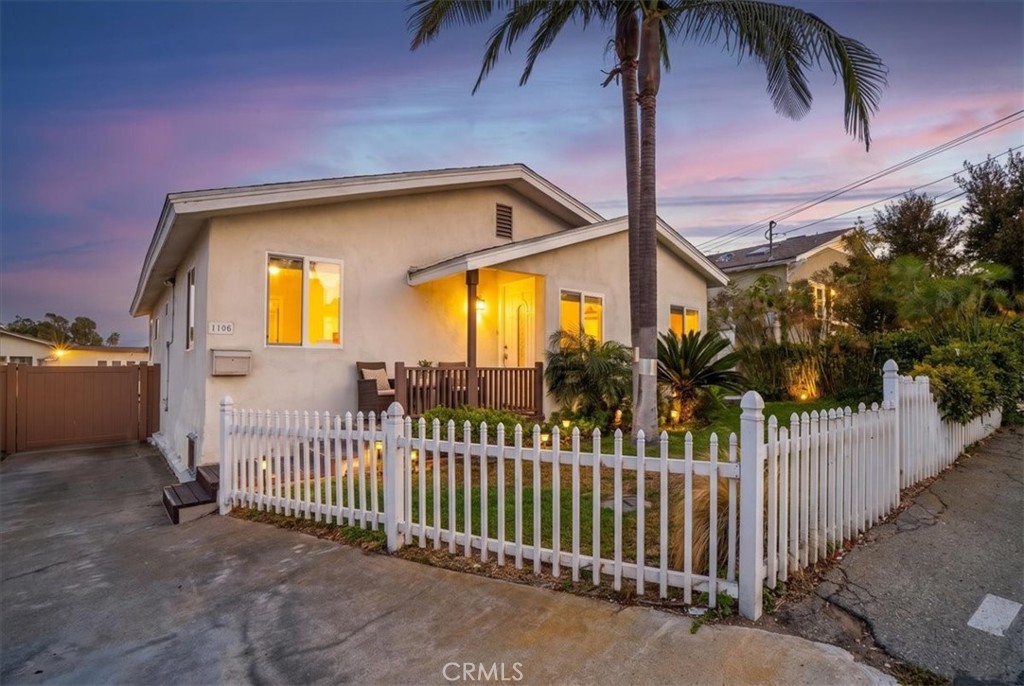 Residential Lease in Redondo Beach 2