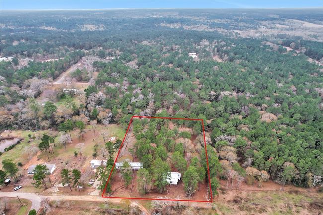 Aerial view of property's location with property parcel outlined | Image 30