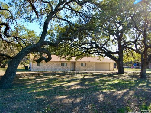 246 County Road 7611, Devine, TX, 78016-4572 | Card Image