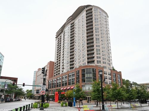 1410-807 Davis St, Evanston, IL, 60201-7101 | Card Image