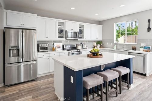 22038 Windham Way, Saugus, CA, 91350-5745 | Card Image
