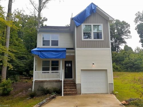 1000 Downing Ct, Reidsville, NC, 27320-7031 | Card Image