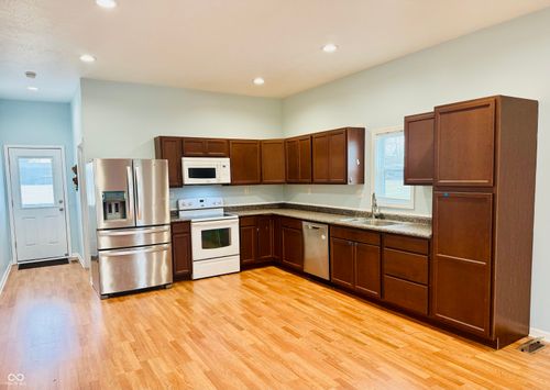 815 Sarasota Dr, Seymour, IN, 47274-2853 | Card Image