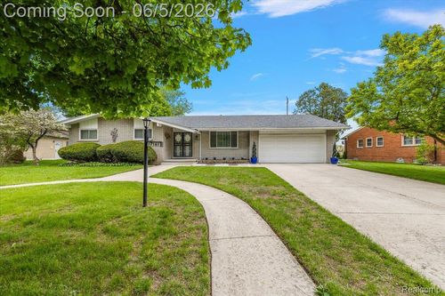17141 Westhampton Rd, Southfield, MI, 48075-4309 | Card Image