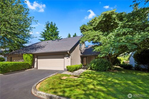 43-1700 159th Pl Ne, Bellevue, WA, 98008-2717 | Card Image