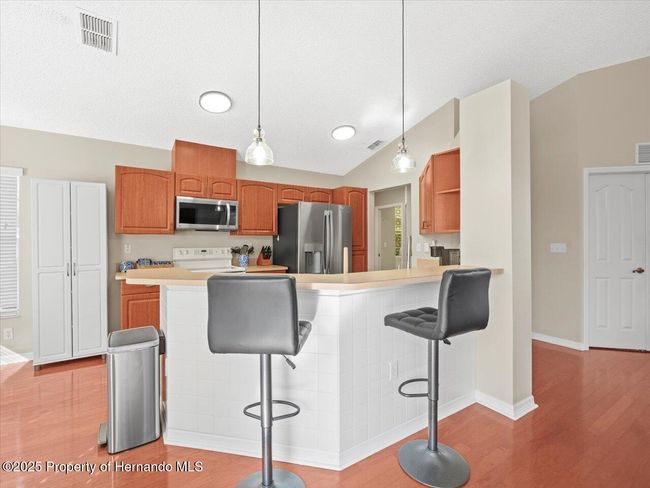 8484 Annapolis Rd, House other with 3 bedrooms, 2 bathrooms and null parking in SPRING HILL FL | Image 5