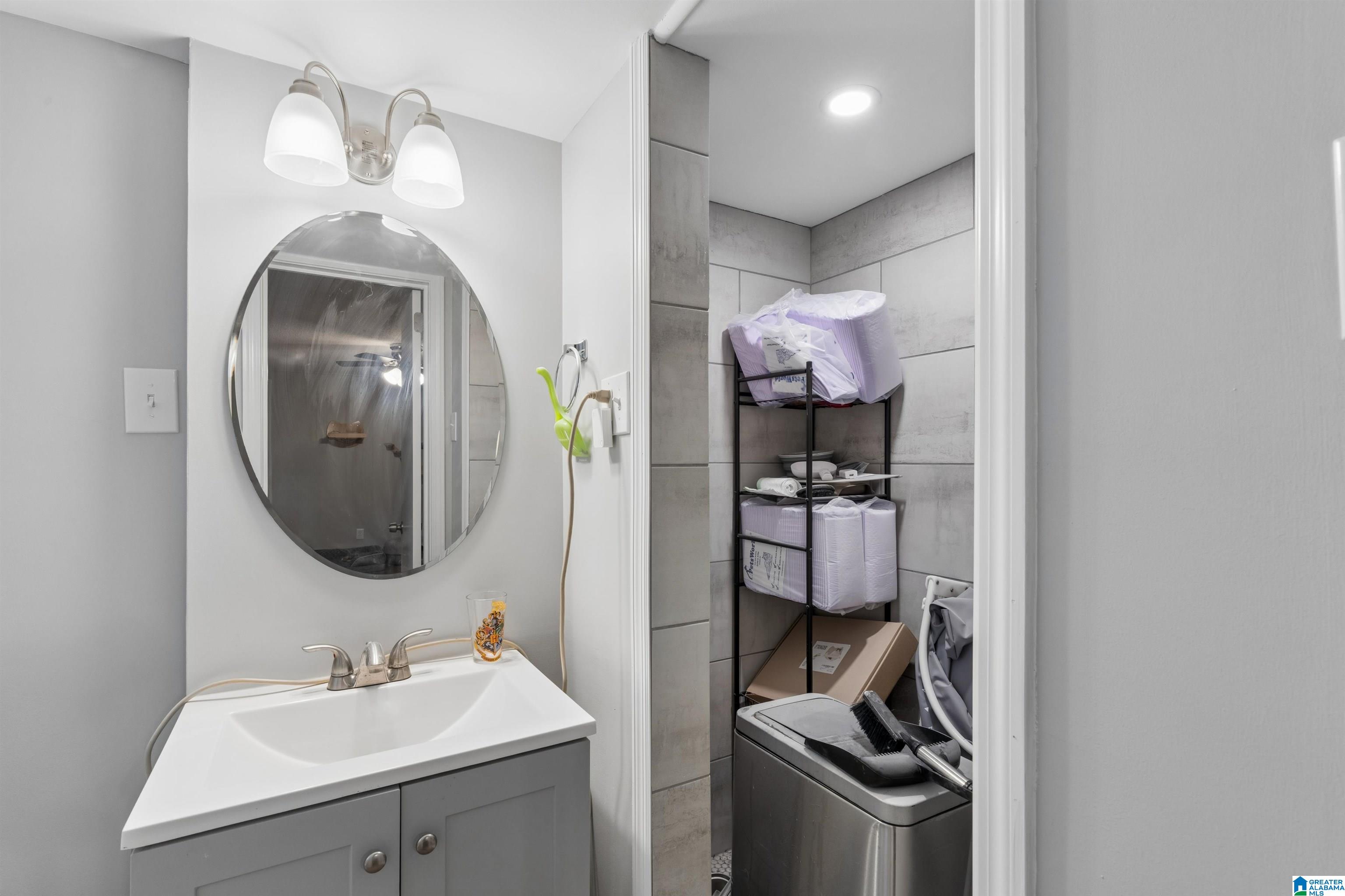 Residential in CENTER POINT 2