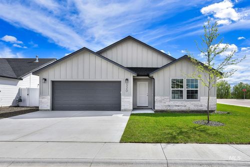 320 N 12th St, Parma, ID, 83660-1038 | Card Image