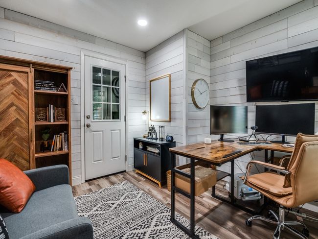 Partial garage conversion to make an office | Image 22