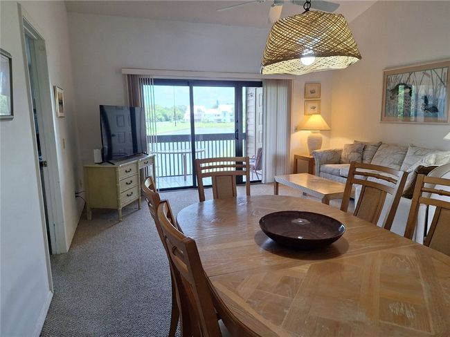 Livingroom and dinning room combo | Image 4