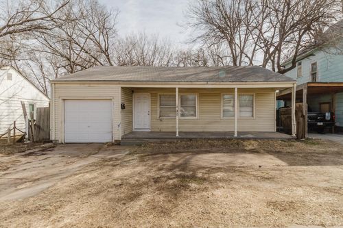 1130 S Hydraulic St, Wichita, KS, 67211-2709 | Card Image