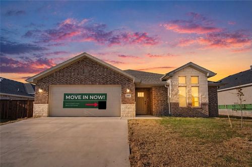 1806 Bugg St, Pea Ridge, AR, 72751-3232 | Card Image