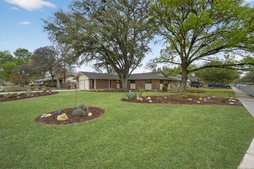 9507 Wahada Ave, San Antonio, TX, 78217-5032 | Card Image