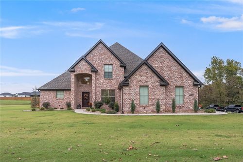 14209 Cayenne Cir, Siloam Springs, AR, 72761-8981 | Card Image