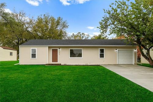 8817 E 57th Ter, Raytown, MO, 64133-3274 | Card Image