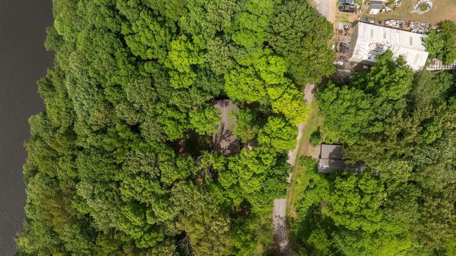 701 Runaway Dr, House other with 3 bedrooms, 2 bathrooms and null parking in Fountain Run KY | Image 36